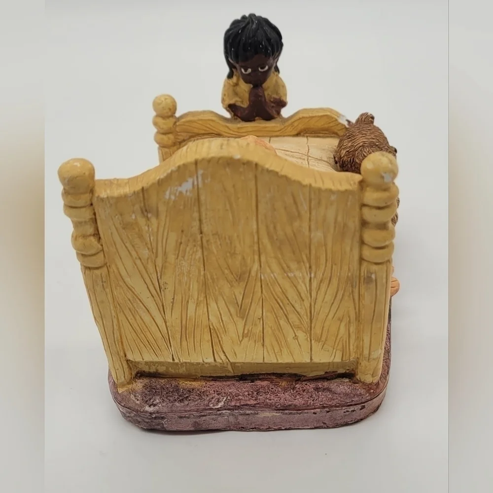 Praying Little Girl Figurine​​​